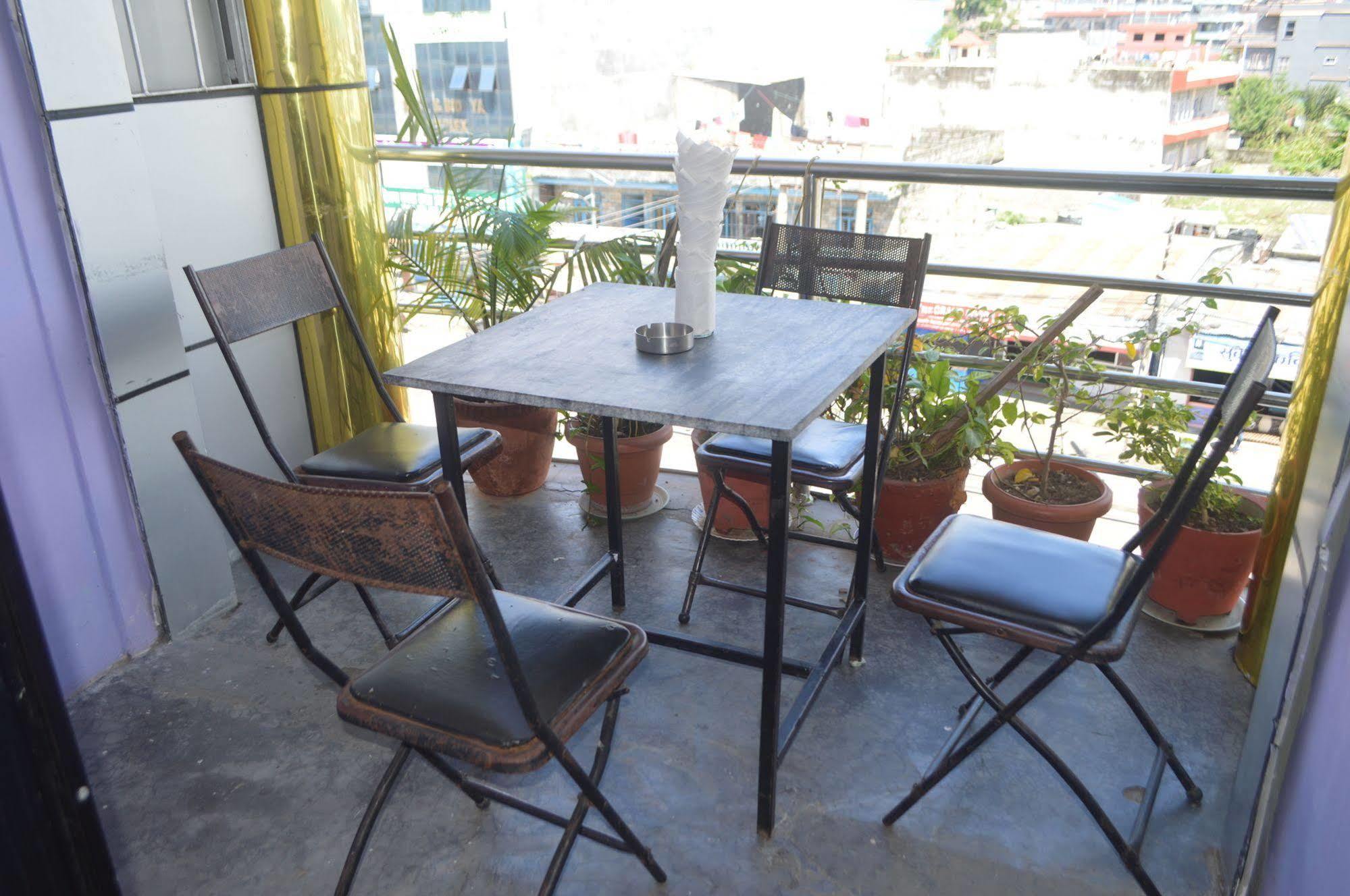 Pokhara Deep Sagar Hotel Ngoại thất bức ảnh