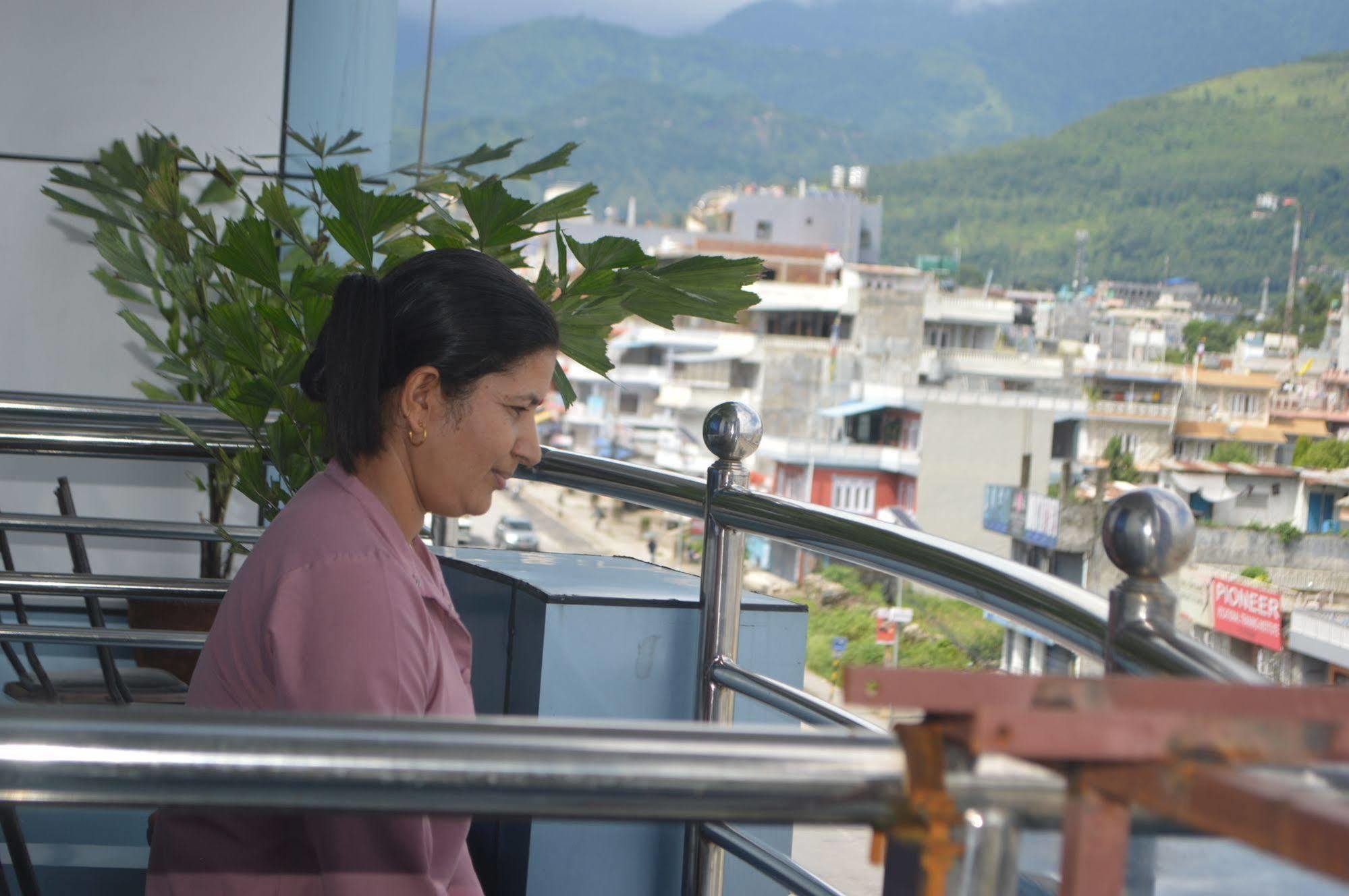 Pokhara Deep Sagar Hotel Ngoại thất bức ảnh