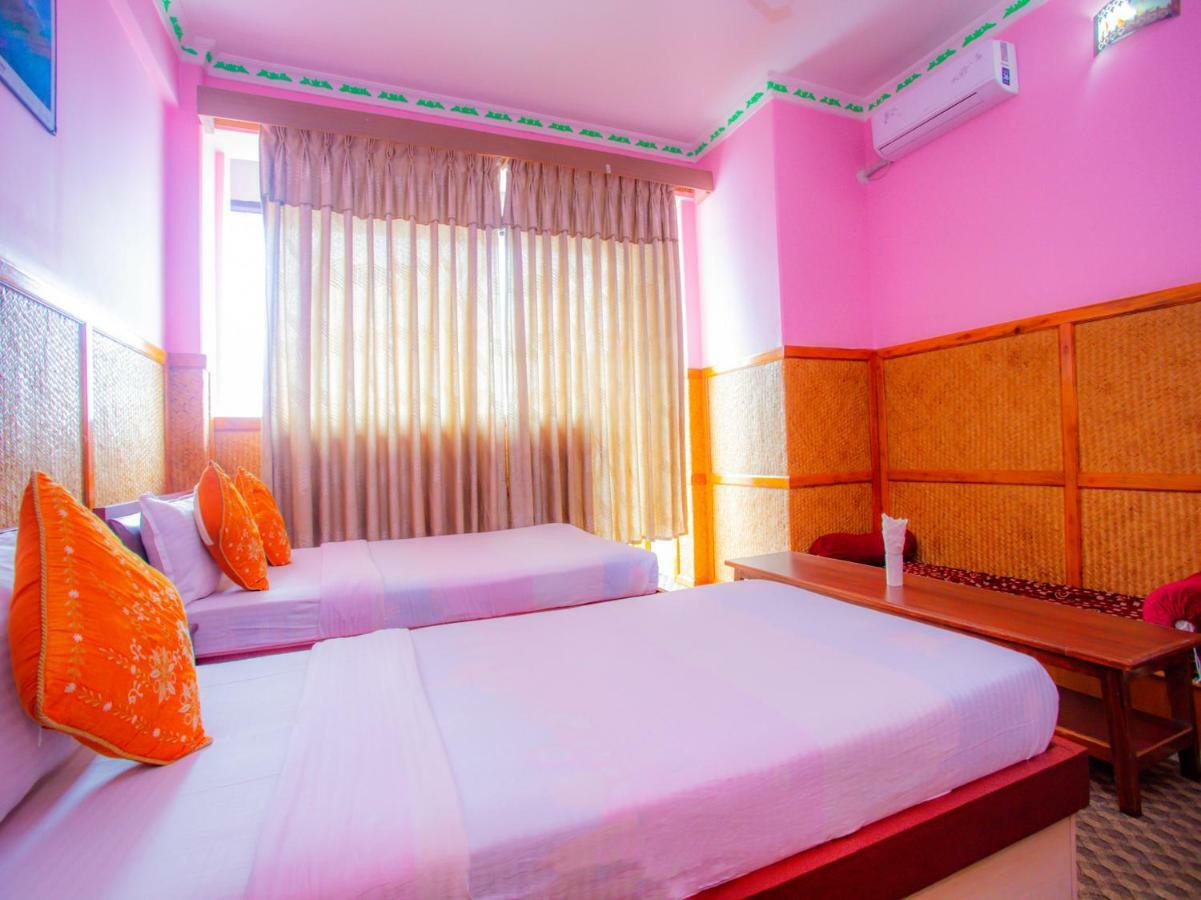 Pokhara Deep Sagar Hotel Ngoại thất bức ảnh