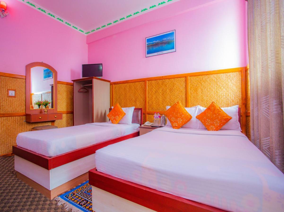 Pokhara Deep Sagar Hotel Ngoại thất bức ảnh